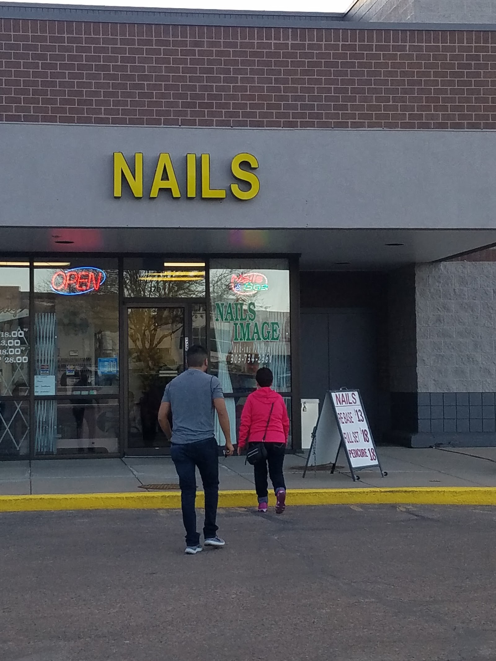 Suri Nails nail photo 1